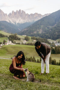 Cat photo bombing couples engagement at Val du Funes