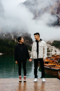 Couple looking at each other at Lago di Braies
